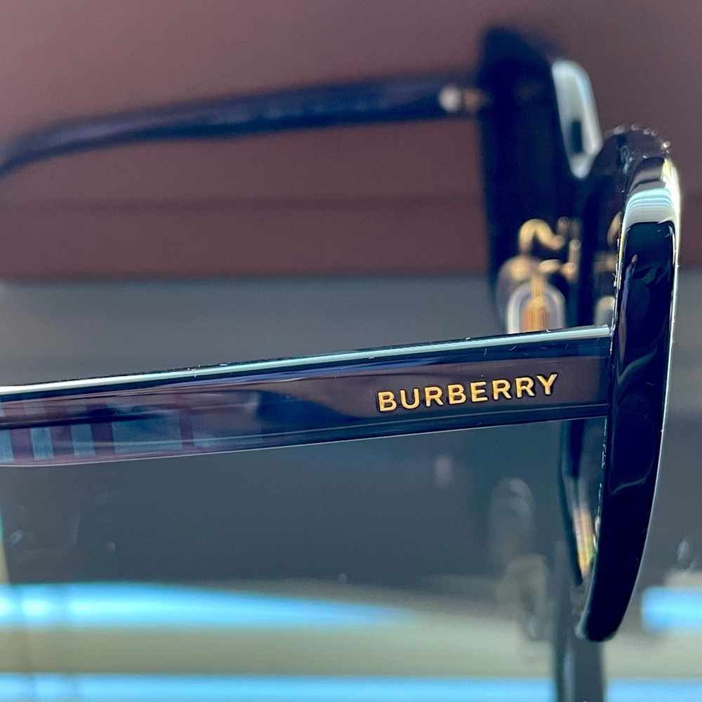 NWT Burberry Tamsin Sunglasses - Picture 3 of 14